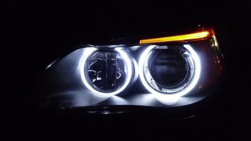 作業風景（ＢＭＷ　５２５　Ｅ６０　ＬＥＤ　地デジ）