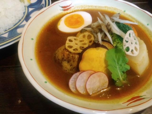 天竺さんの「秋の根菜と鶏のカリー」で身体の芯からあったまる