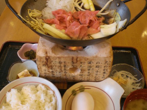 寒い日は牛すき焼き定食♪