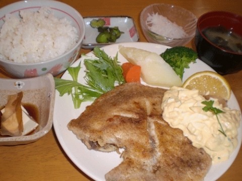 明日は、お楽しみ定食♪