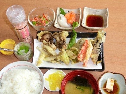 明日は焼き魚定食となっています♪