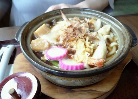 鍋焼きうどん始めました・・　めしcafeピグレット