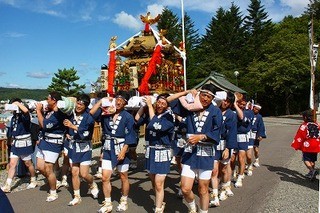 秋は田舎の祭りが面白い①