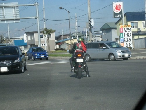 噂の仮面ライダーに子供達、大興奮＼(^o^)／