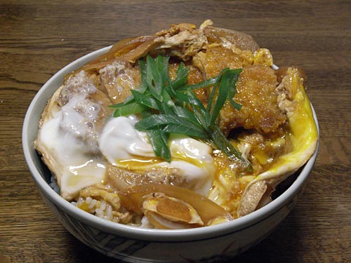 今晩のメニュー・・・カツ丼