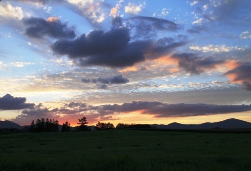 富良野　美瑛の帰り道の夕焼け