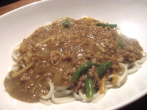 豚ひき肉とココナツカレーのあんかけうどん