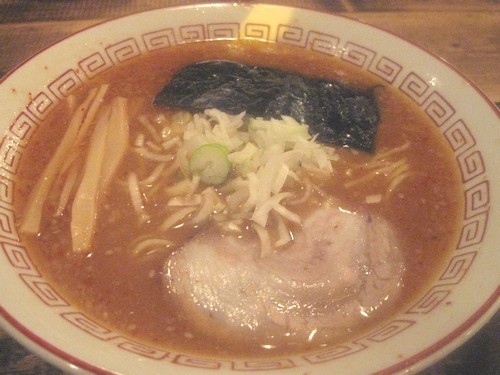 辛味噌ラーメン＆塩ラーメン（拾丁目食堂）