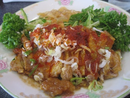 冷やし坦々麺　（釧路・昇龍天）