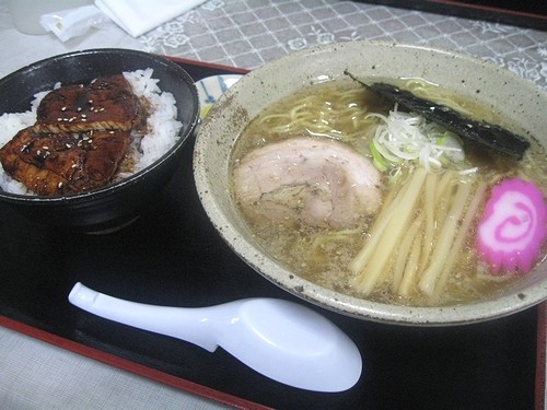 塩ラーメンとミニ豚丼セット（帯広・ラーメンまつなが）