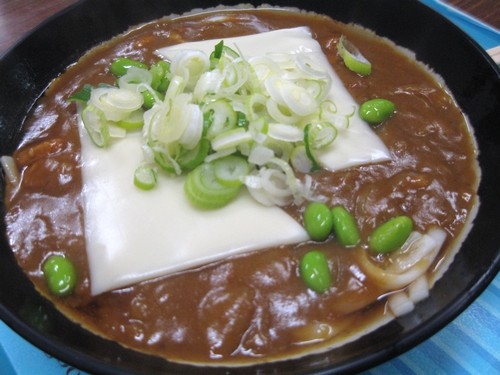 競馬場でカレーうどん