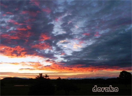 今日二度目の更新は久しぶりで見られた夕焼け