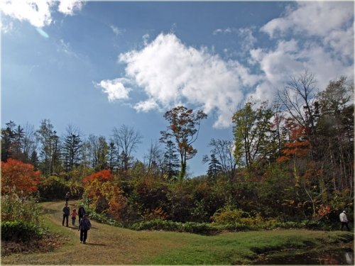 　賑わっていた福原山荘　紅葉はいまいちだった山