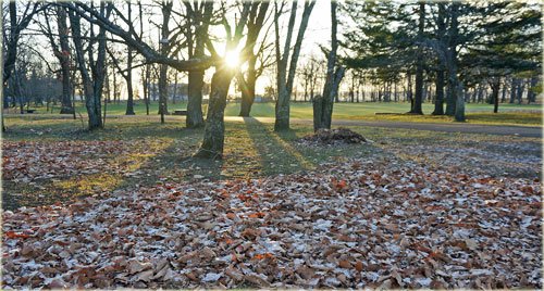 　雪が残っていたすずらん公園