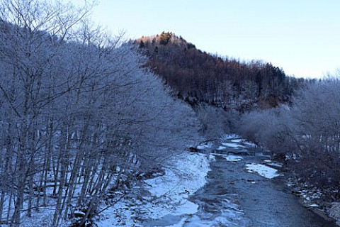 霧氷風景の日の出前後