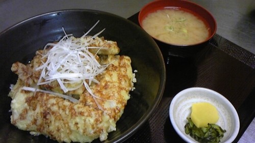 新メニュー！かみこみ豚の『豚天丼』