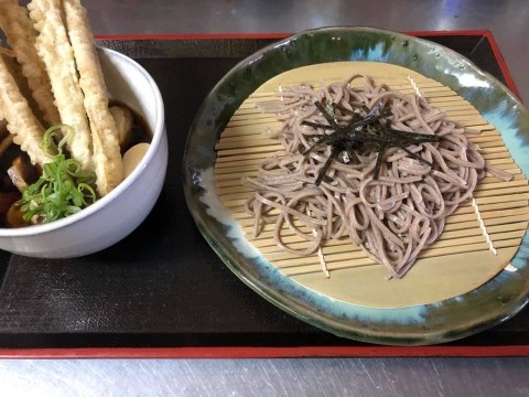 【クラフト蕎麦十種】寒くなって食べたくなる『鶏ダシのごぼ天かしわ』