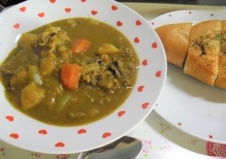 完成品は”カレーシチュー”でした