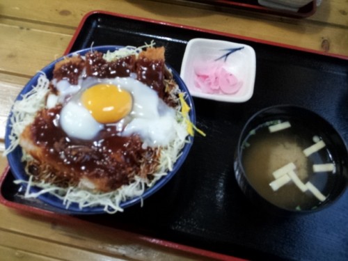 カツを食べて体力つけて～