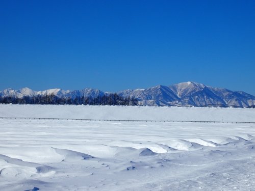 あまりに”日高山脈がきれいに見える”ので寄り道してしまいました。