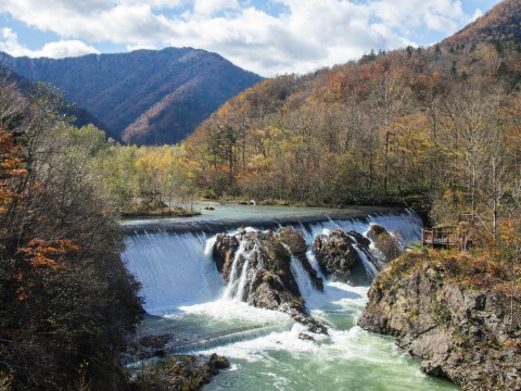 秋深まる「ヒョウタンの滝」から「札内川ダム」へ