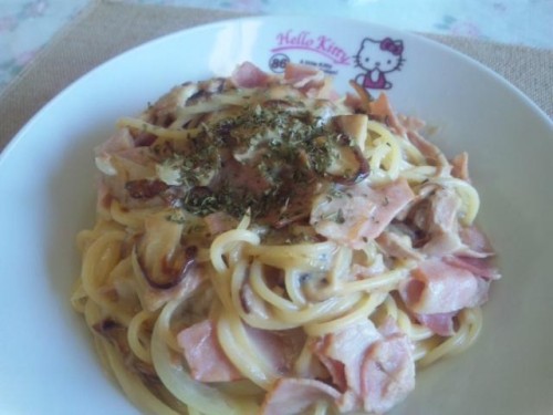 お昼はパスタ