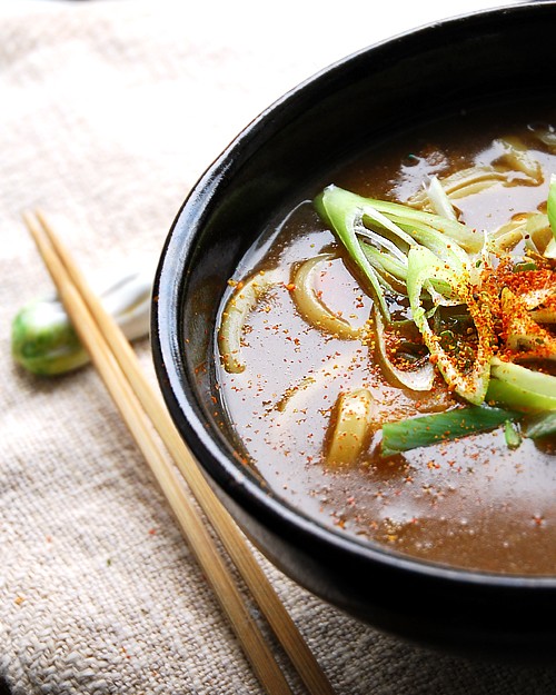 夏は麺！でも寒いので…