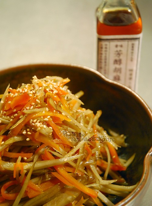 今日も懲りずに晩ご飯、一年後に見ると立派な記録