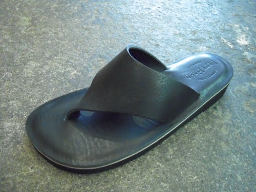 LEFT HAND THONG PLAIN SANDAL