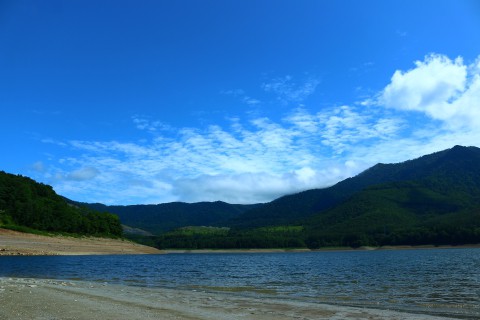 かなやま湖へ