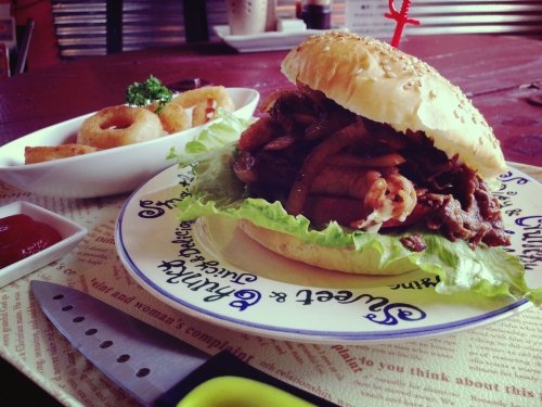 ♪今日のランチは十勝開拓バーガーで♪