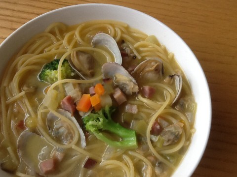 あさりとたっぷり野菜のスープパスタ