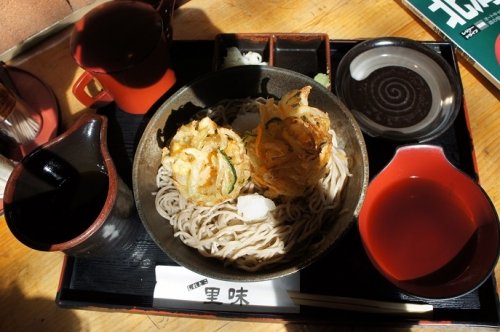 しれとこ里味さんのつぶのかき揚げ冷やしかけそば（斜里町）