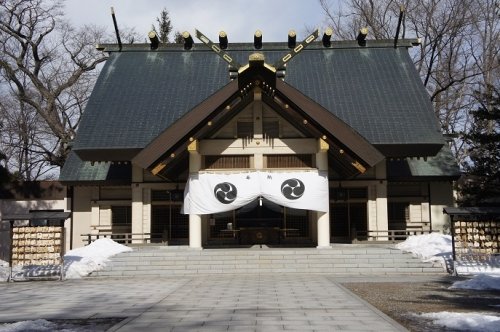 帯広神社とその周辺の風景