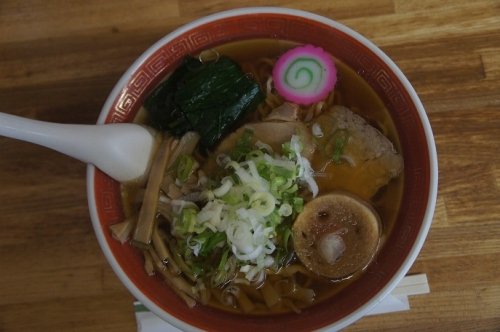 夕張の顔・のんきやさんの醤油ラーメン