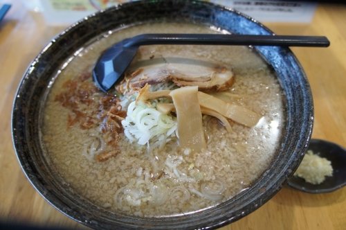 紋別市・ラーメン西や本店さんのこってり醤油