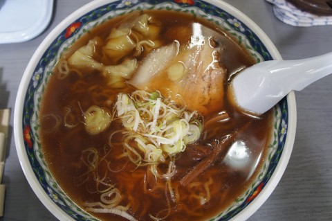 高速で白糠へ～♪　老麺　やはたさんの　しょうゆワンタンメン