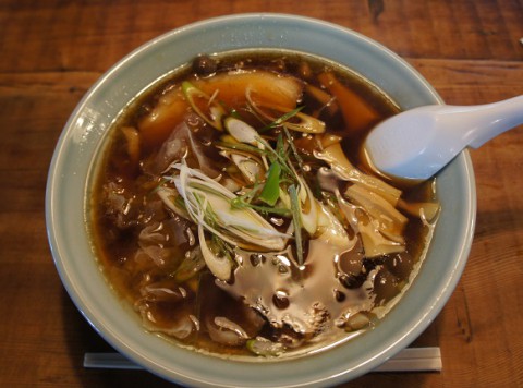 壮瞥町・ピッパラの森さんの小きのこラーメン