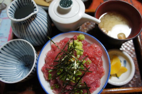 和歌山県那智勝浦町・十割そば森本屋さんのざるそば&マグロ丼セット