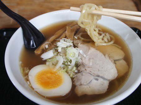 リニューアルオープン!　二十里さんの琥珀ラーメン