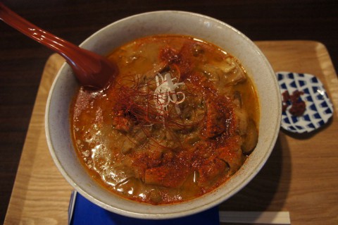 初訪!　きいちゃん食堂さんの辛ウマホルモンラーメン