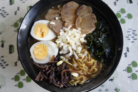 さっぽろラーメン桑名・醤油とんこつ