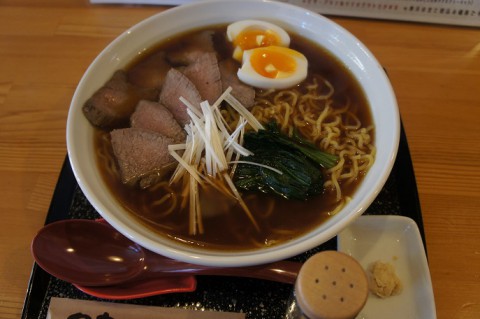 初ラー～♪　レイ・ソーレさんのローストビーフラーメン