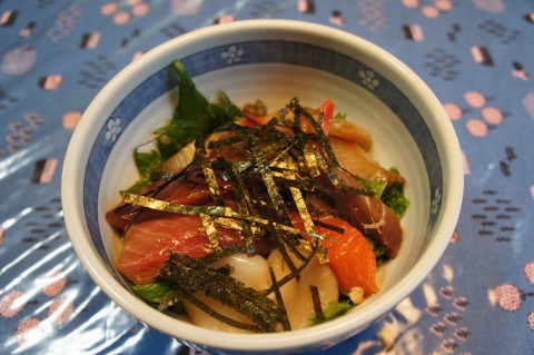 刺し身の漬け丼