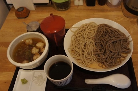 音更町・蕎麦二天さんのざる二色牛ホルモン