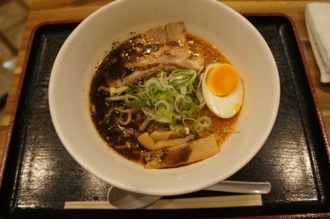 北海道ラーメン紀行・札幌ラーメン武蔵さんの濃厚焦がし味噌