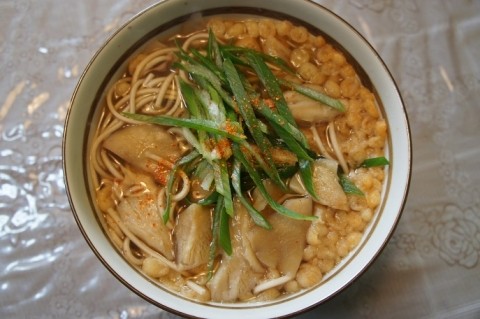 食いしん坊主庵のきのこ蕎麦