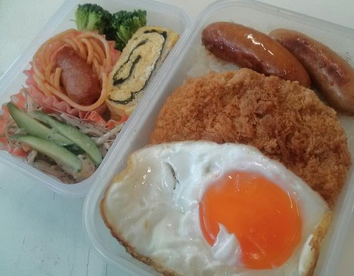 男の手弁当。