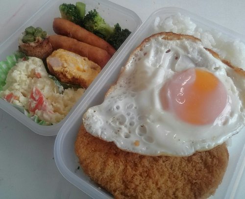 男の手弁当。