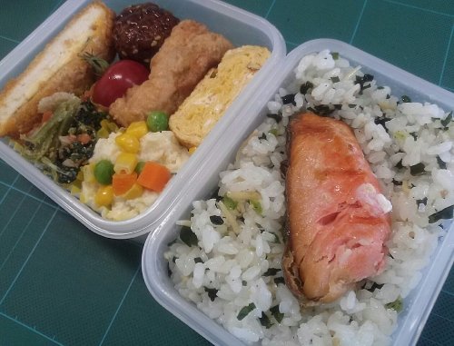 男の手弁当。